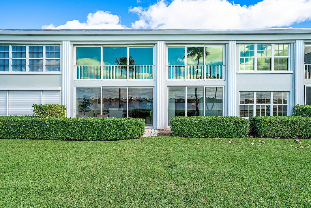 В аренду: $12,500 (2 спален, 2 ванн, 1168 Квадратных фут)