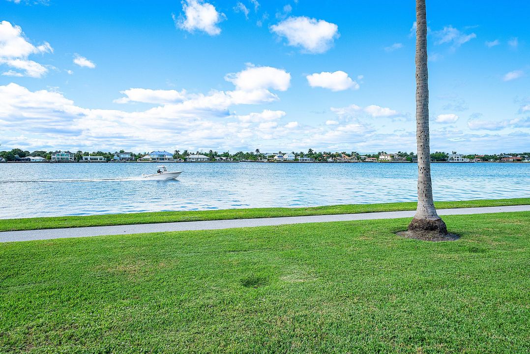 В аренду: $12,500 (2 спален, 2 ванн, 1168 Квадратных фут)