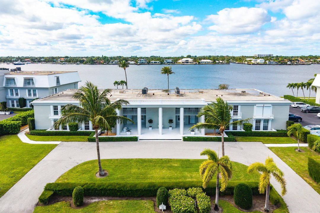 В аренду: $12,500 (2 спален, 2 ванн, 1168 Квадратных фут)