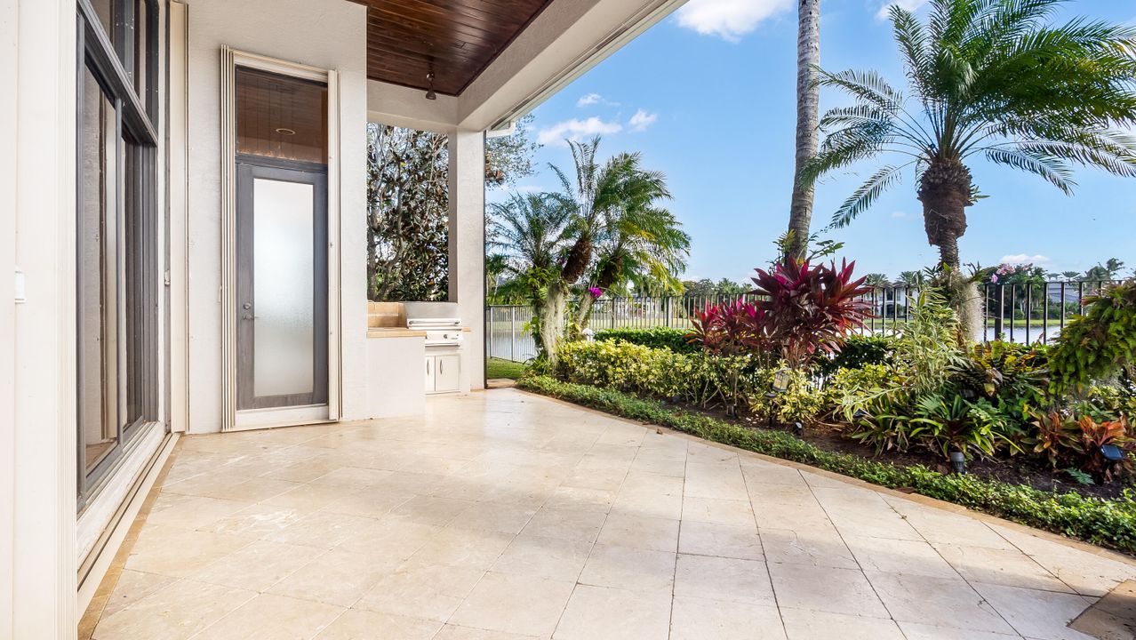 For Sale: $2,899,900 (5 beds, 5 baths, 5480 Square Feet)