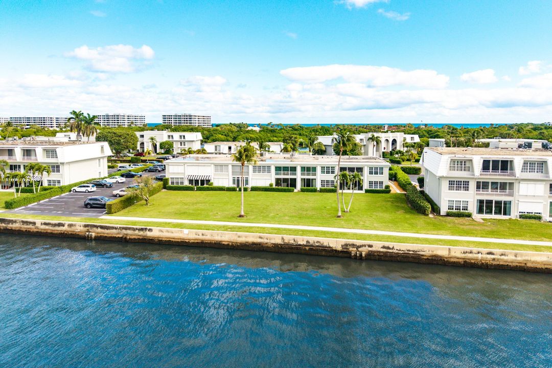 В аренду: $12,500 (2 спален, 2 ванн, 1168 Квадратных фут)