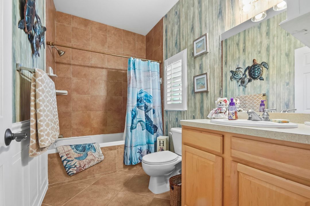 待售: $825,000 (6 贝兹, 3 浴室, 3515 平方英尺)