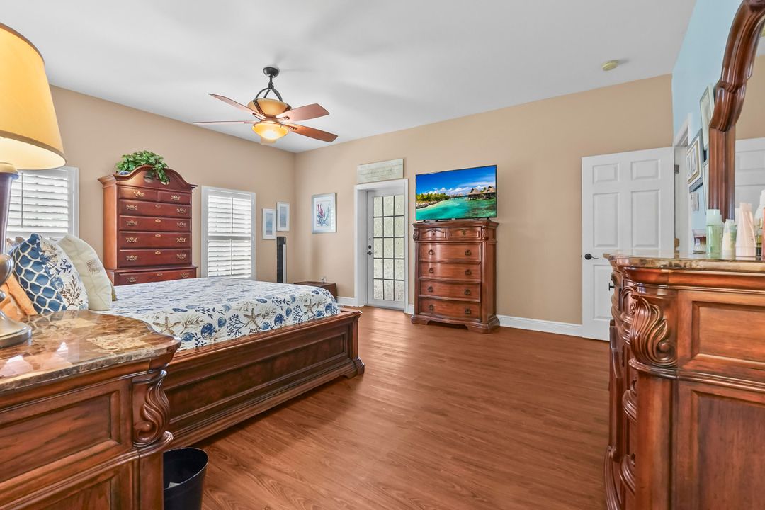 待售: $825,000 (6 贝兹, 3 浴室, 3515 平方英尺)