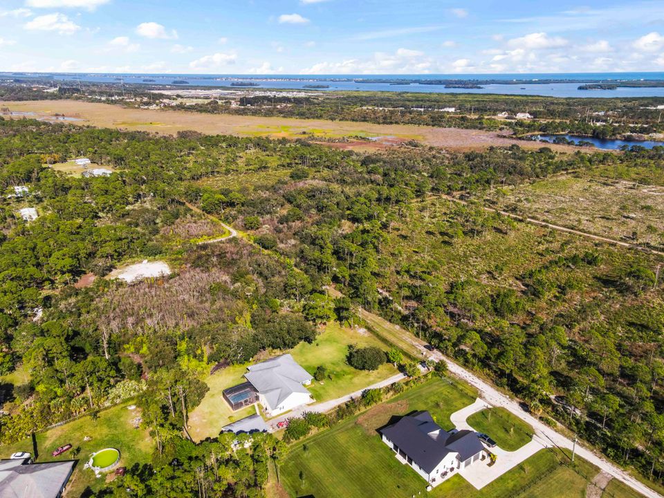 待售: $825,000 (6 贝兹, 3 浴室, 3515 平方英尺)