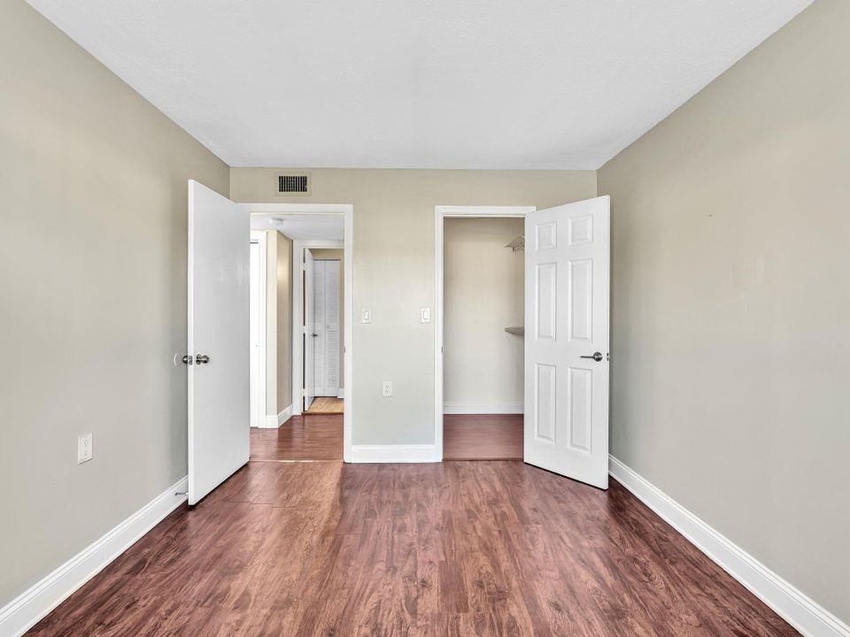 For Rent: $1,650 (2 beds, 1 baths, 708 Square Feet)