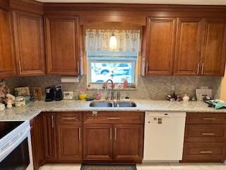 For Sale: $184,000 (1 beds, 1 baths, 1024 Square Feet)