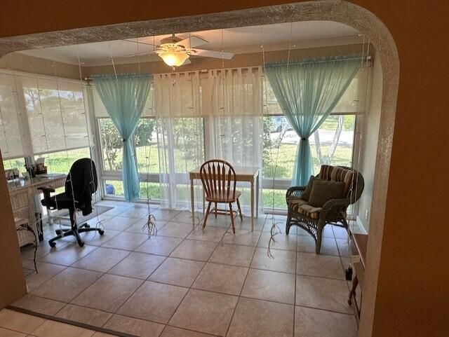 For Sale: $184,000 (1 beds, 1 baths, 1024 Square Feet)