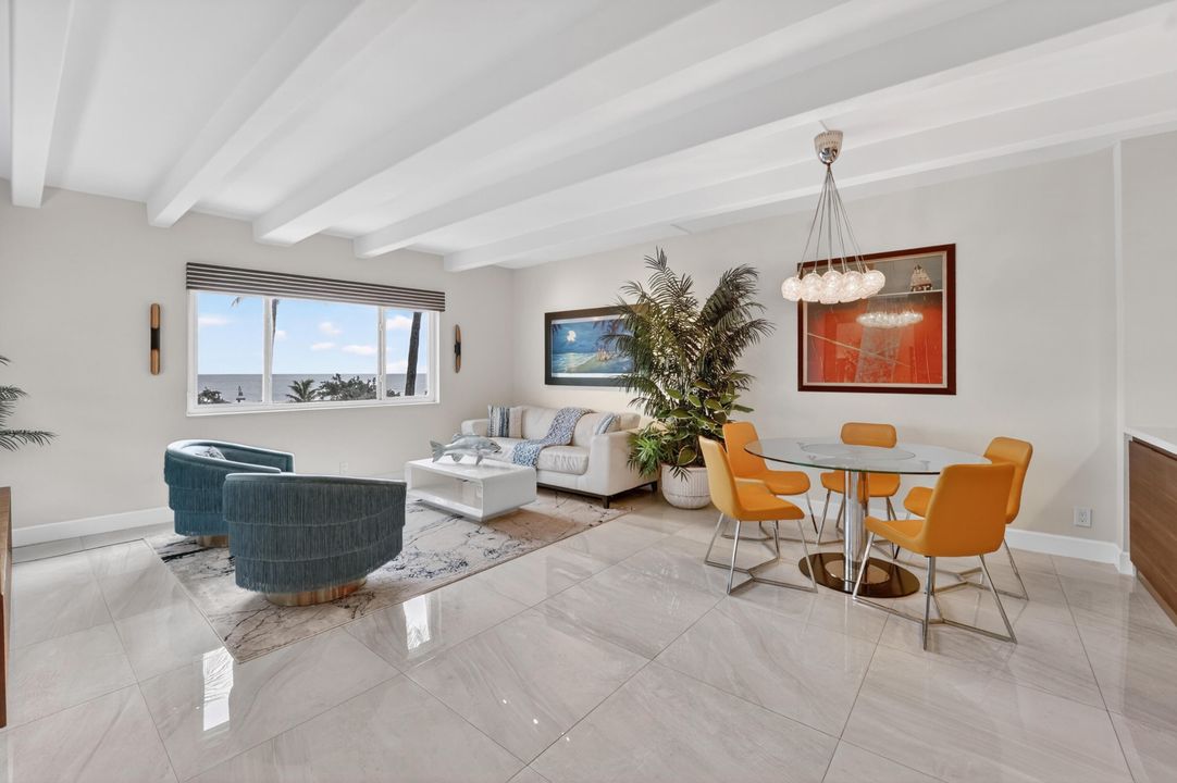 出租: $10,500 (2 贝兹, 2 浴室, 1400 平方英尺)