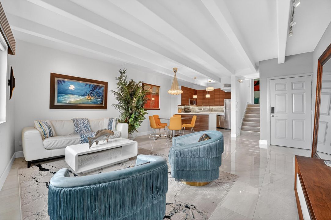 出租: $10,500 (2 贝兹, 2 浴室, 1400 平方英尺)