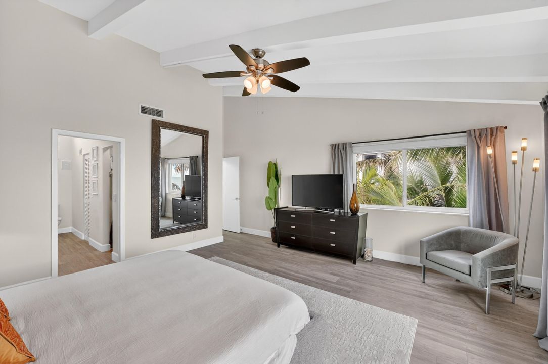 出租: $10,500 (2 贝兹, 2 浴室, 1400 平方英尺)