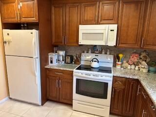 For Sale: $184,000 (1 beds, 1 baths, 1024 Square Feet)
