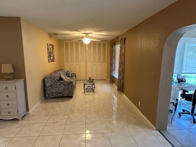 For Sale: $184,000 (1 beds, 1 baths, 1024 Square Feet)