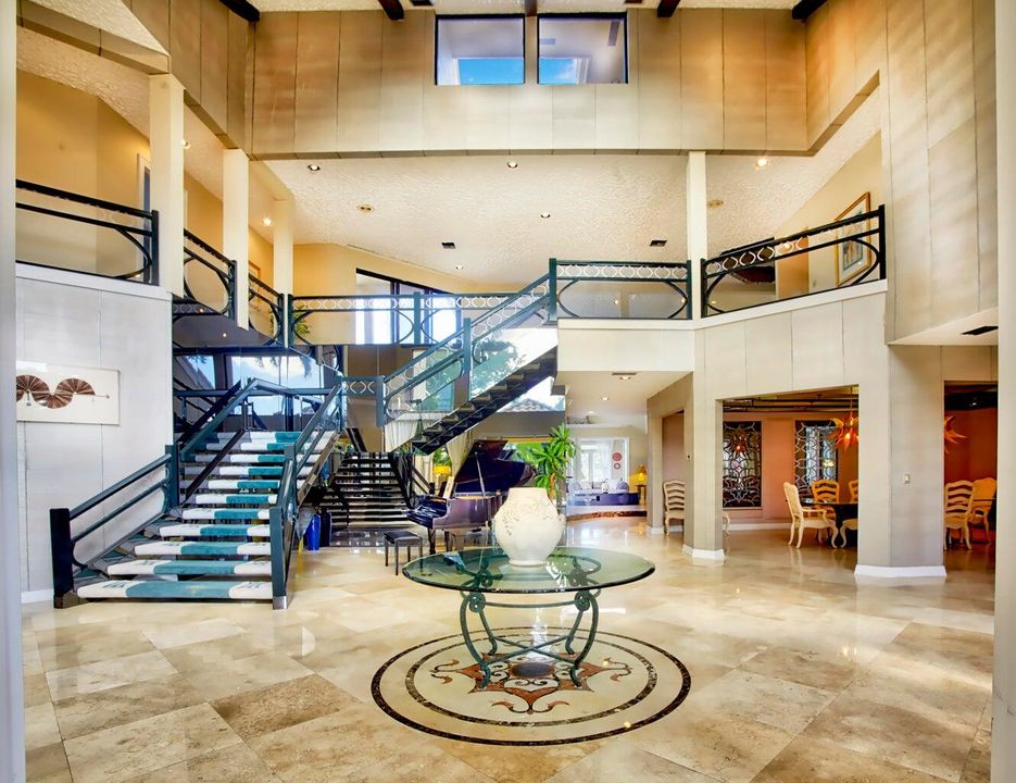 На продажу: $5,500,000 (5 спален, 9 ванн, 9282 Квадратных фут)