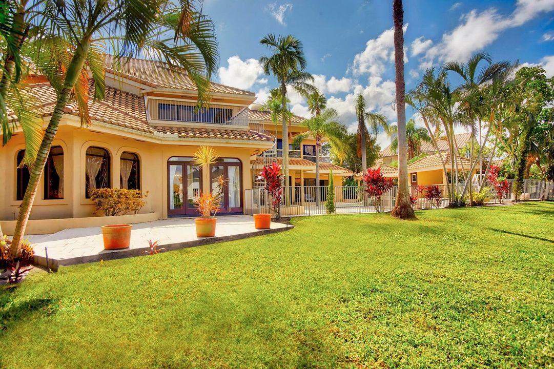 На продажу: $5,500,000 (5 спален, 9 ванн, 9282 Квадратных фут)