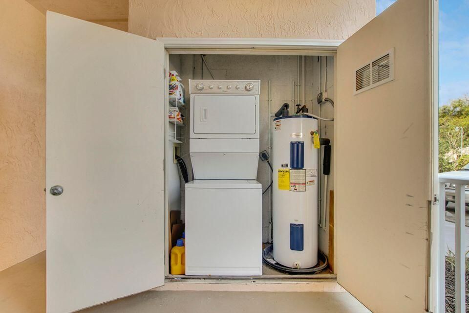 For Rent: $1,295 (1 beds, 1 baths, 400 Square Feet)