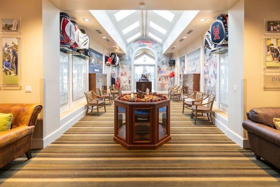 For Rent: $1,295 (1 beds, 1 baths, 400 Square Feet)