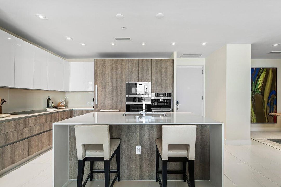 For Rent: $15,000 (2 beds, 2 baths, 1465 Square Feet)