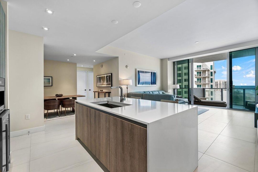 For Rent: $15,000 (2 beds, 2 baths, 1465 Square Feet)