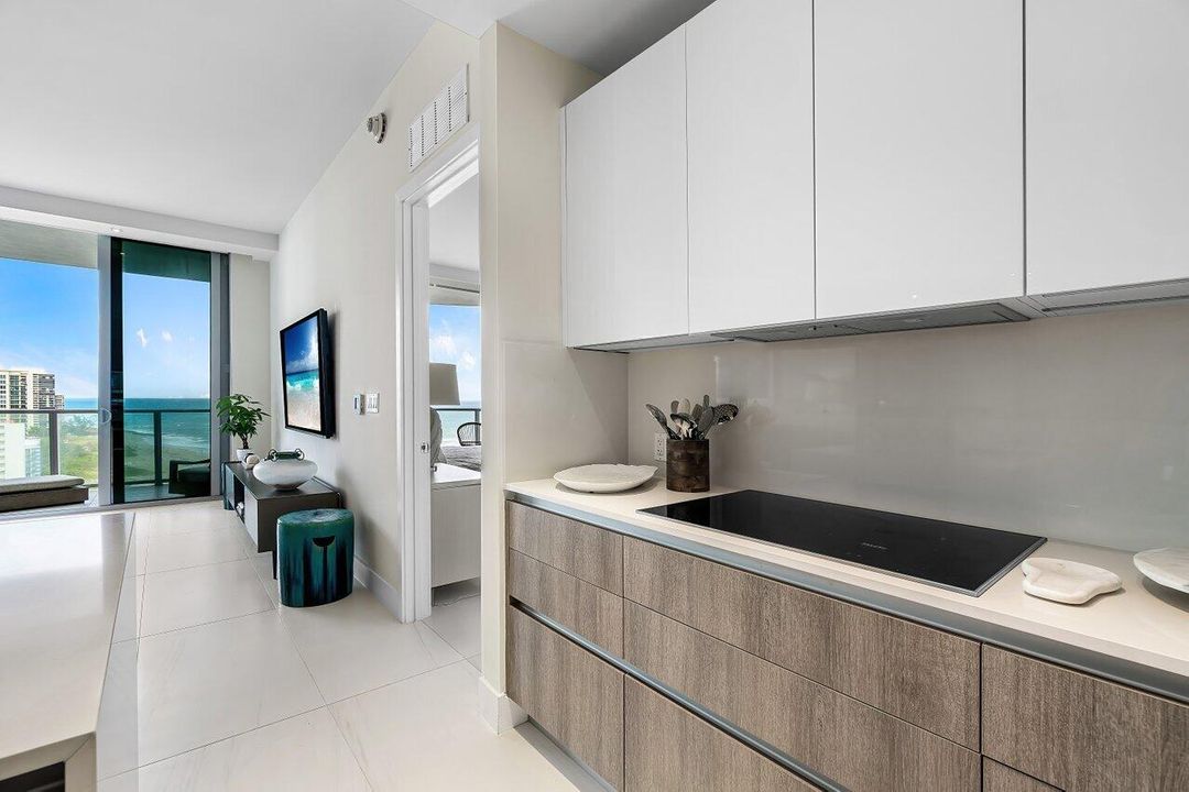 For Rent: $15,000 (2 beds, 2 baths, 1465 Square Feet)