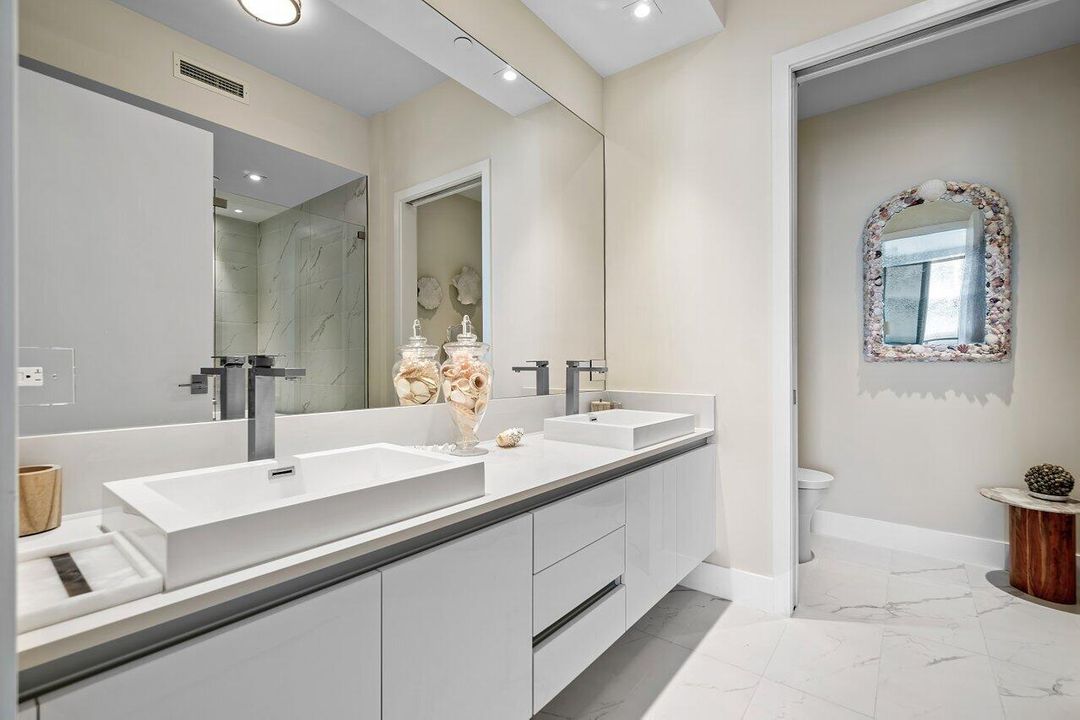 For Rent: $15,000 (2 beds, 2 baths, 1465 Square Feet)