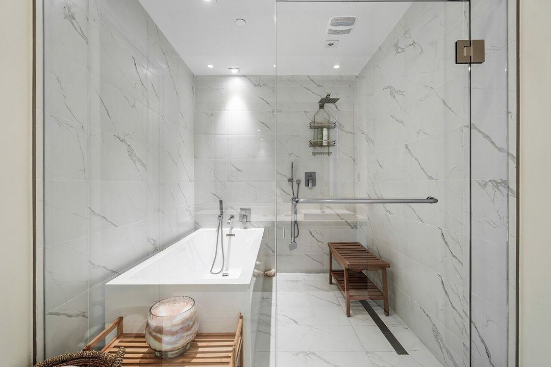 For Rent: $15,000 (2 beds, 2 baths, 1465 Square Feet)