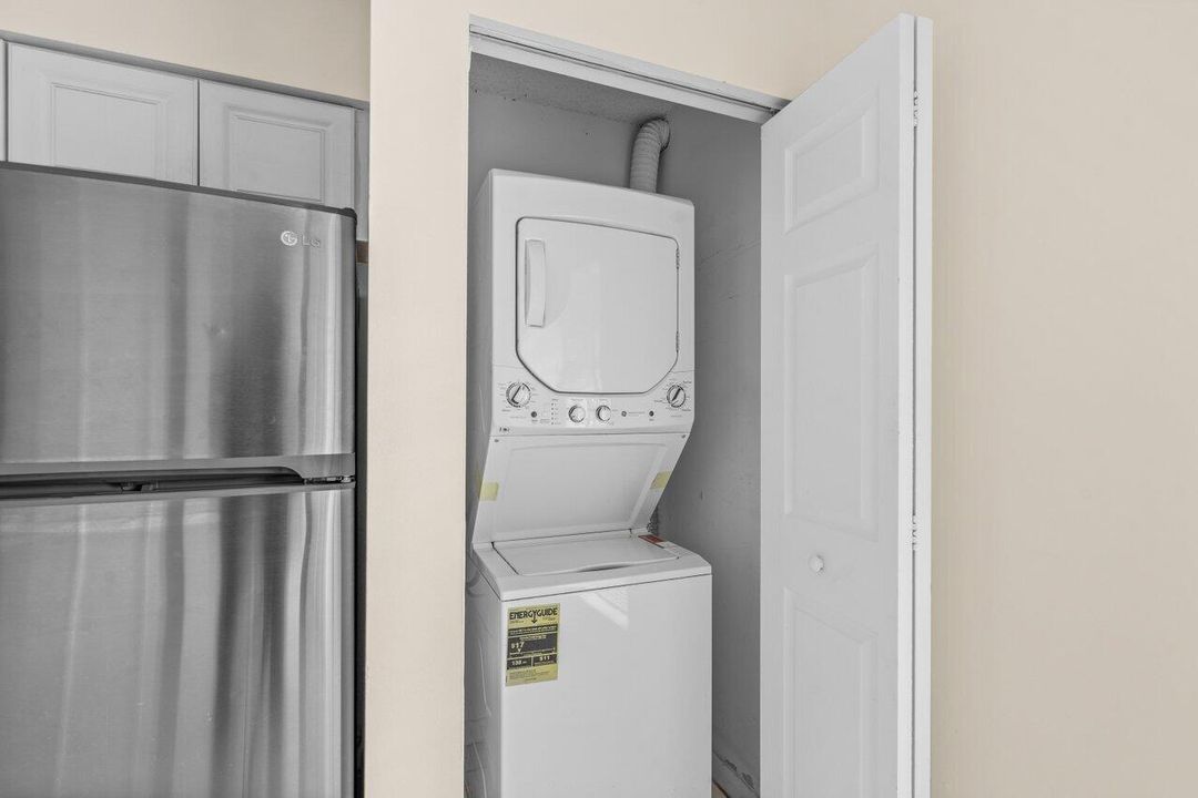 For Rent: $2,750 (3 beds, 2 baths, 1432 Square Feet)