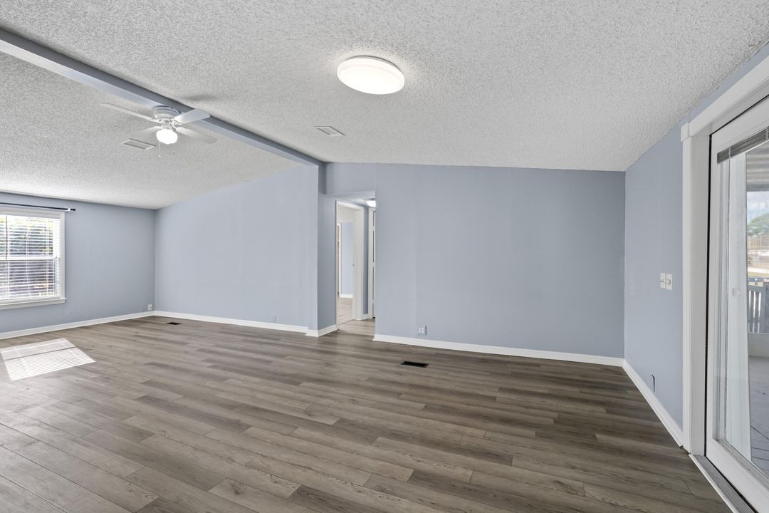 待售: $320,000 (3 贝兹, 2 浴室, 1848 平方英尺)