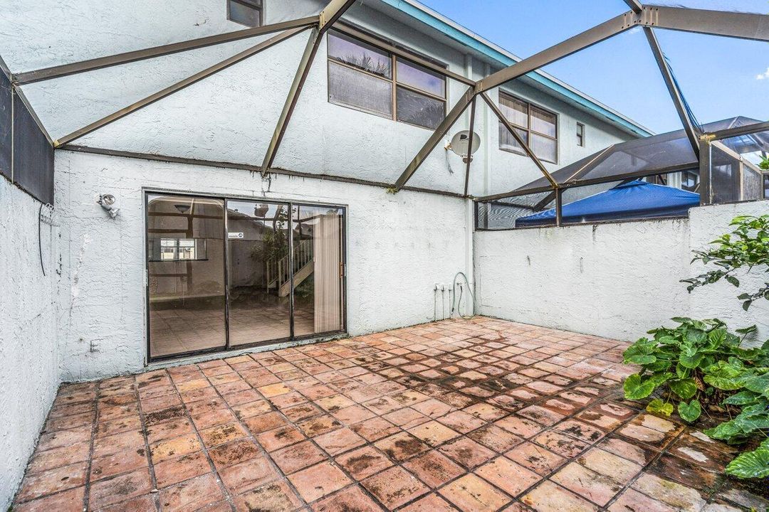 For Rent: $2,750 (3 beds, 2 baths, 1432 Square Feet)