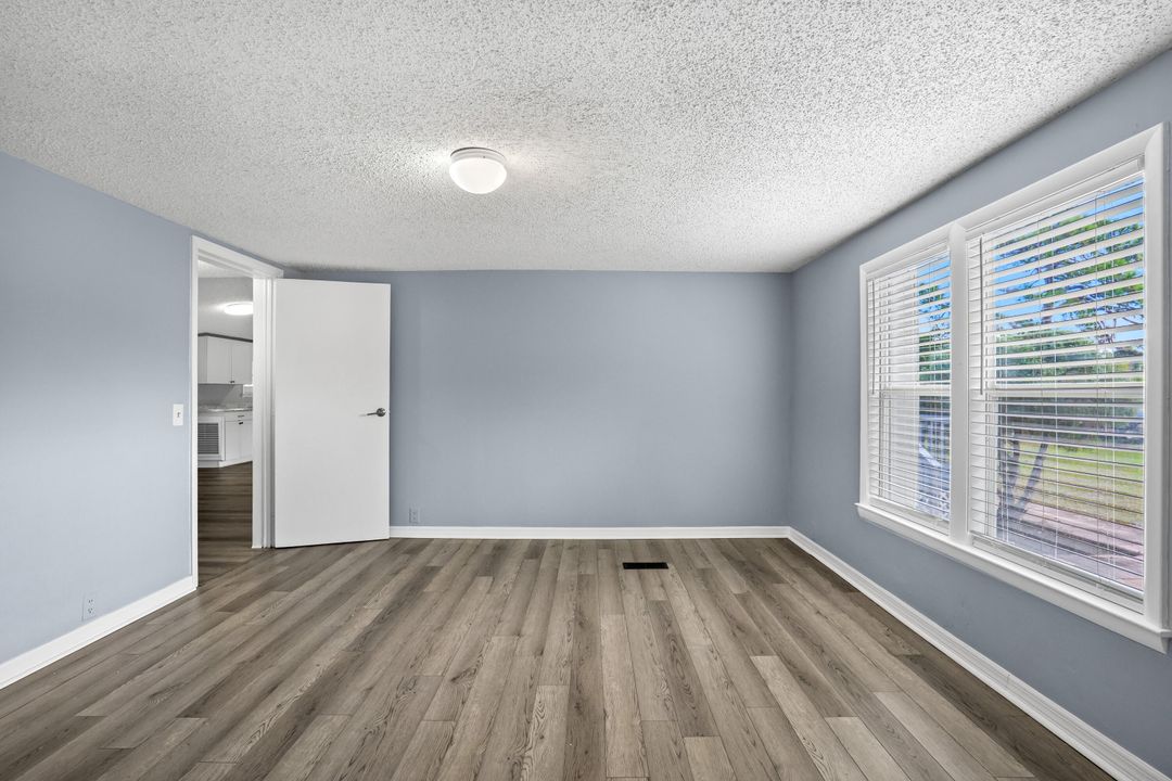 待售: $320,000 (3 贝兹, 2 浴室, 1848 平方英尺)