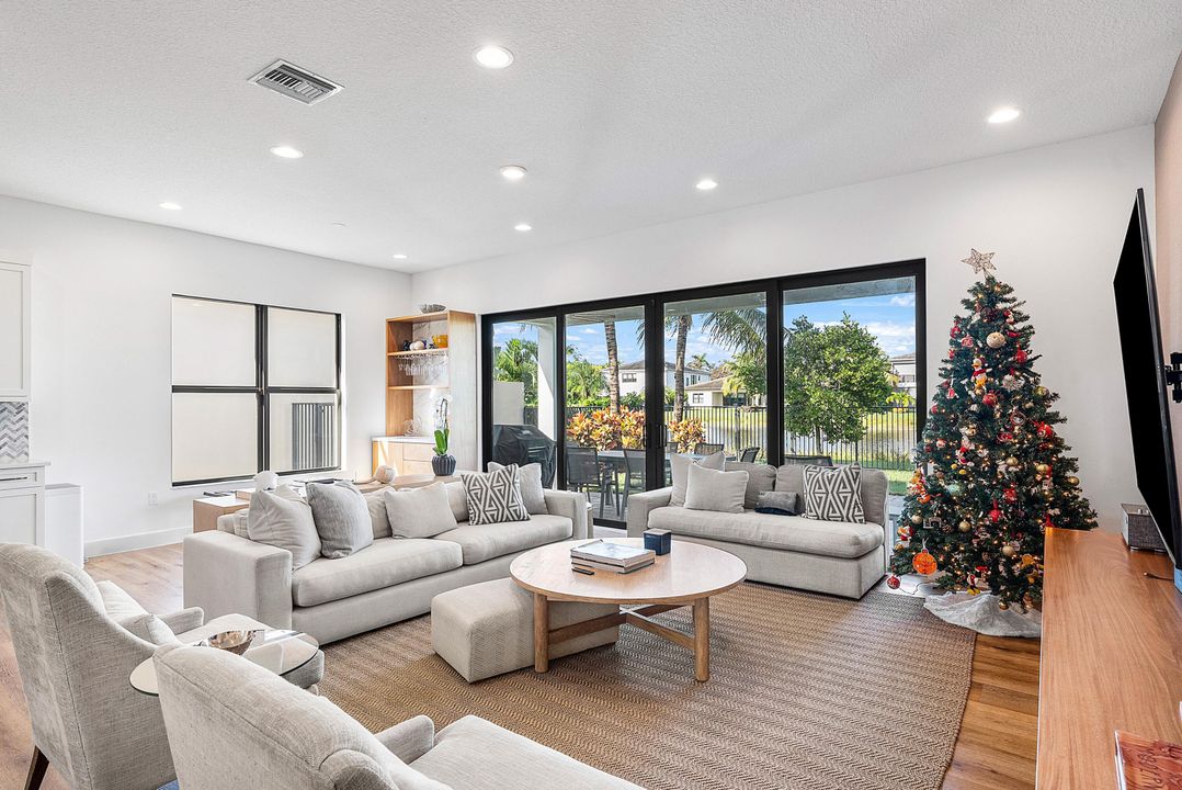 For Sale: $1,379,999 (4 beds, 3 baths, 2318 Square Feet)