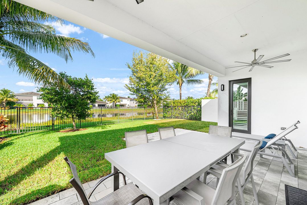 For Sale: $1,379,999 (4 beds, 3 baths, 2318 Square Feet)