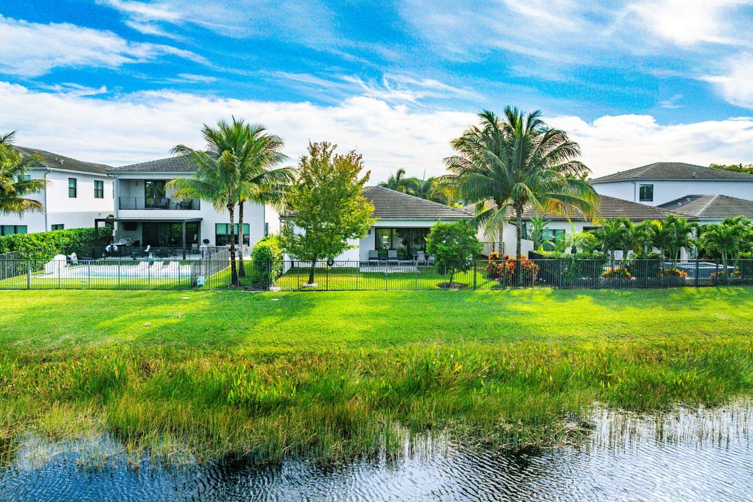 For Sale: $1,379,999 (4 beds, 3 baths, 2318 Square Feet)