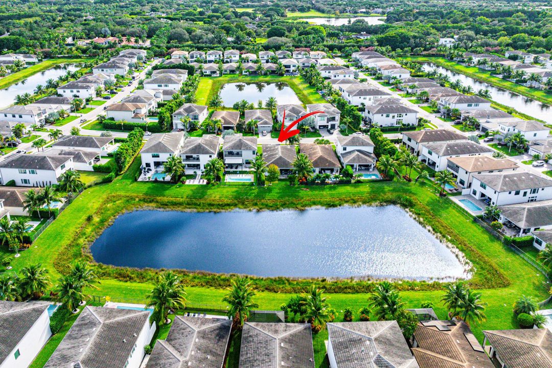 For Sale: $1,379,999 (4 beds, 3 baths, 2318 Square Feet)