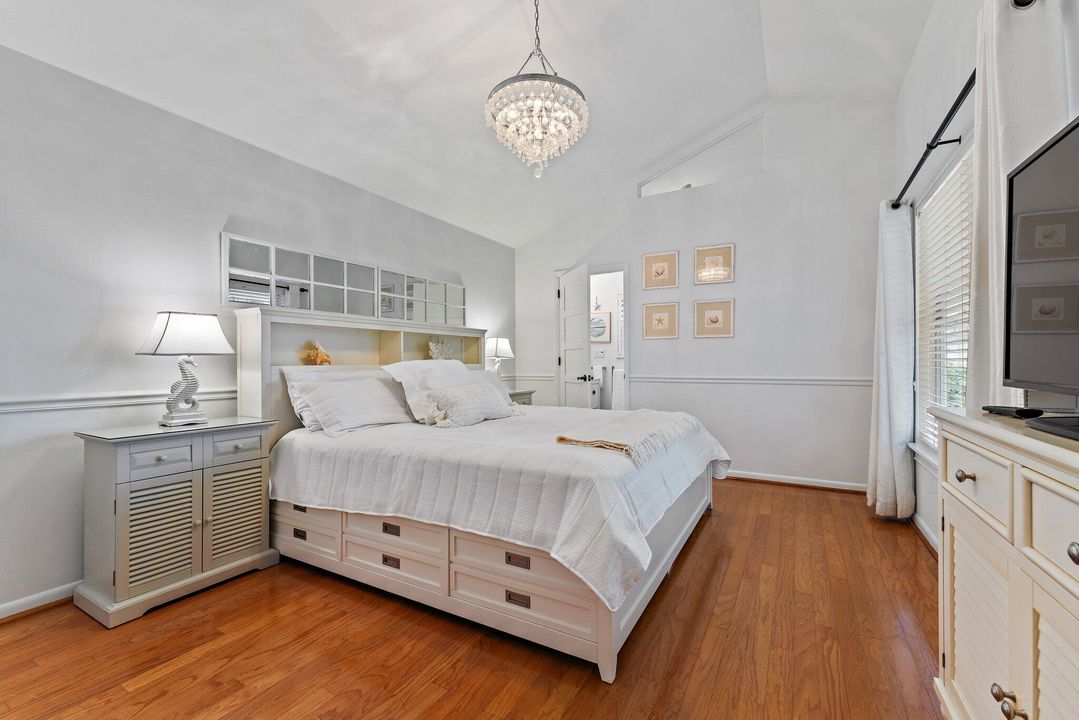 For Rent: $10,000 (4 beds, 3 baths, 2233 Square Feet)