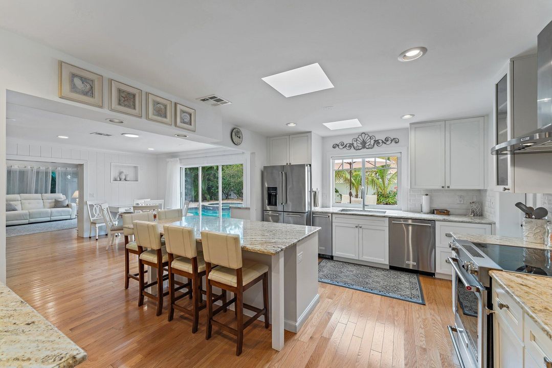 For Rent: $10,000 (4 beds, 3 baths, 2233 Square Feet)