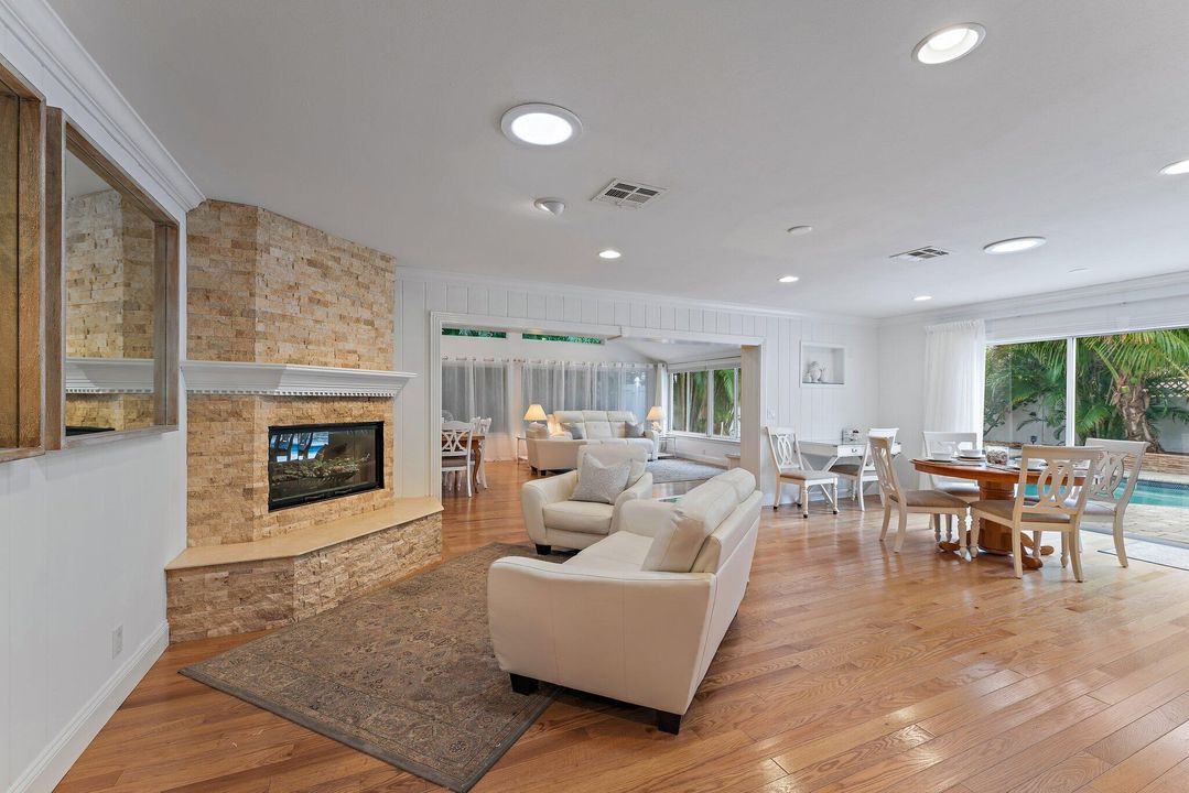 For Rent: $10,000 (4 beds, 3 baths, 2233 Square Feet)