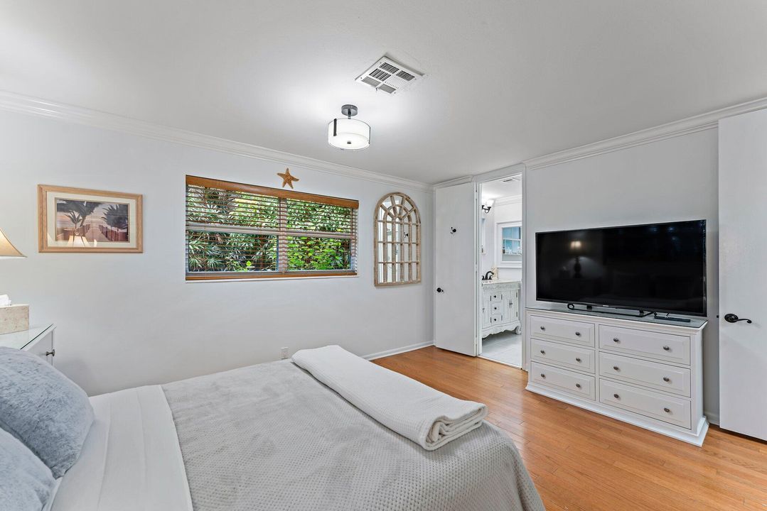 For Rent: $10,000 (4 beds, 3 baths, 2233 Square Feet)