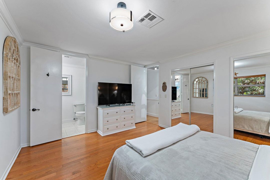 For Rent: $10,000 (4 beds, 3 baths, 2233 Square Feet)