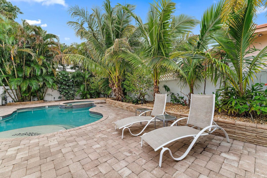 For Rent: $10,000 (4 beds, 3 baths, 2233 Square Feet)