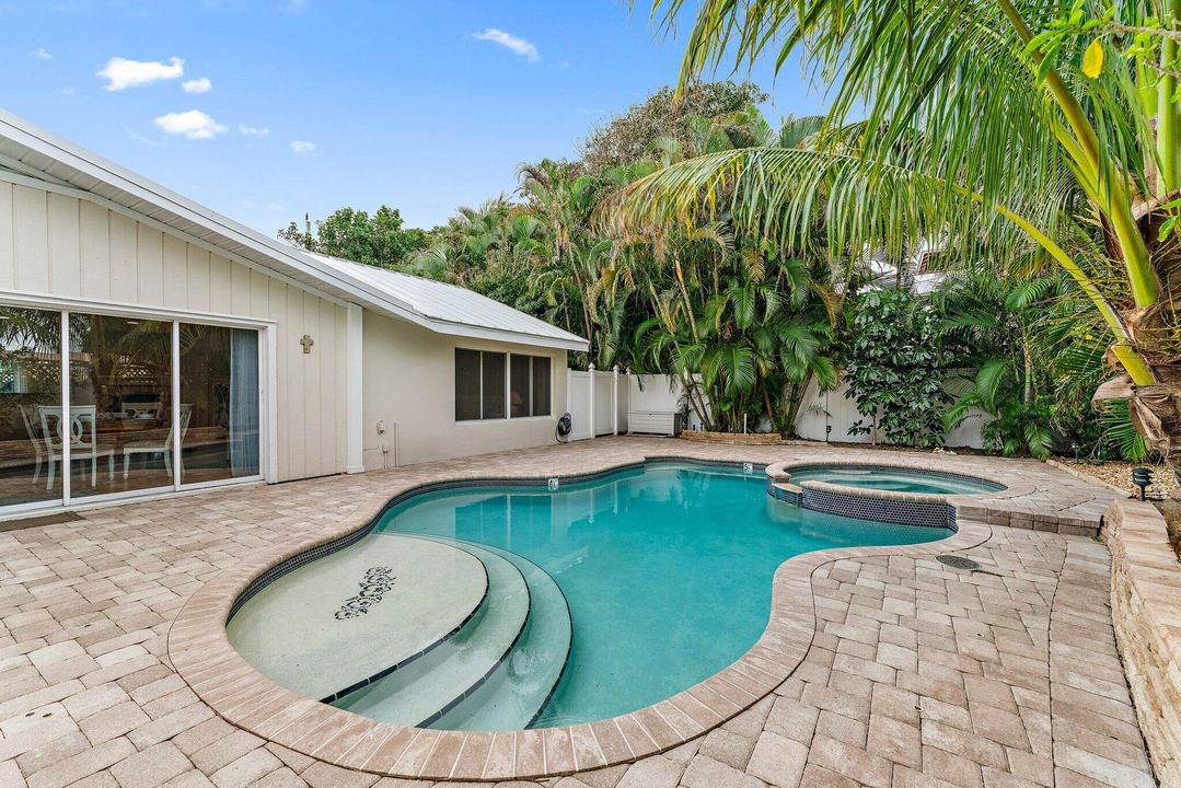 For Rent: $10,000 (4 beds, 3 baths, 2233 Square Feet)