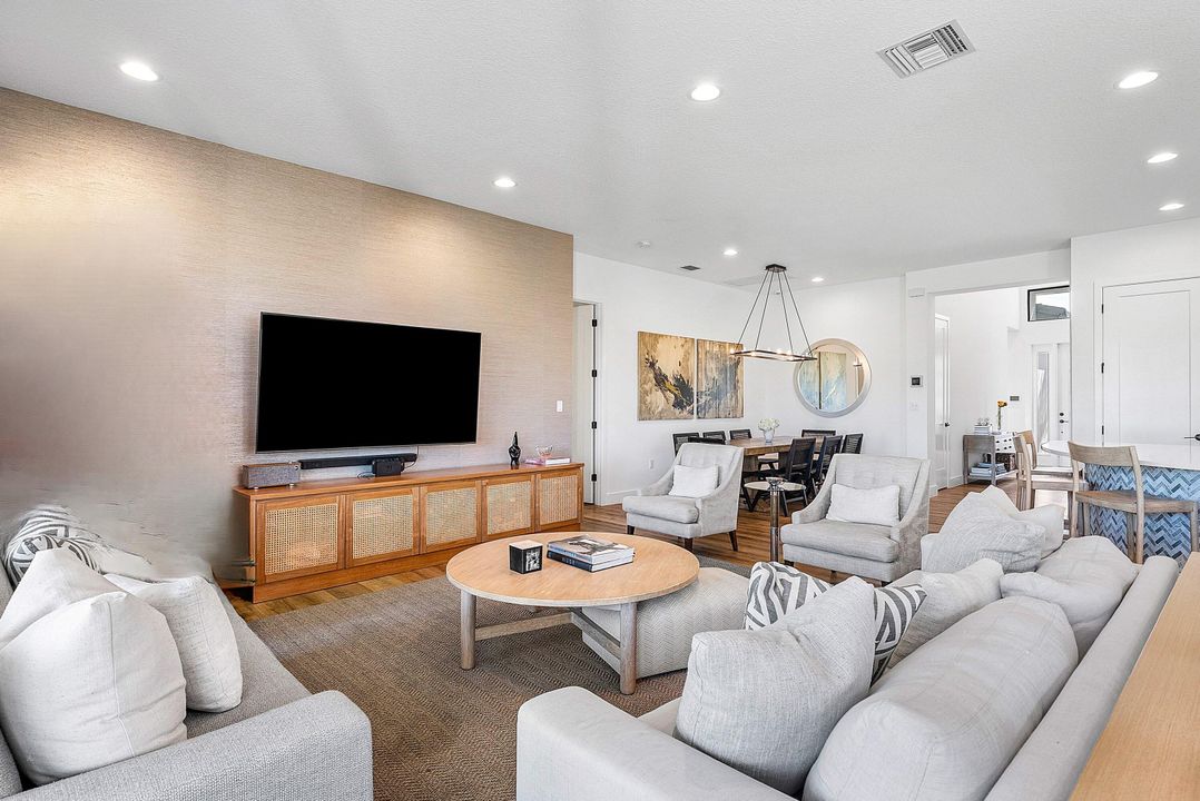 For Sale: $1,379,999 (4 beds, 3 baths, 2318 Square Feet)