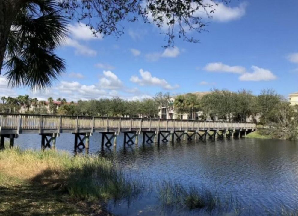 For Rent: $2,150 (1 beds, 1 baths, 702 Square Feet)