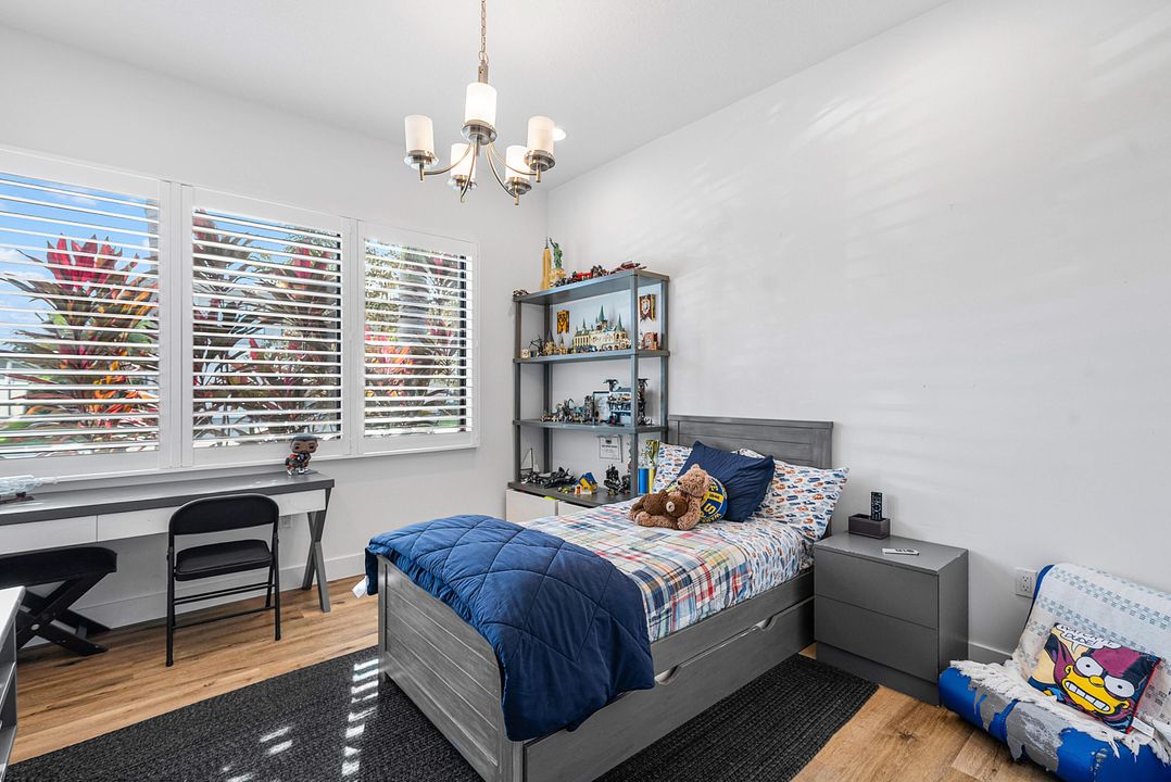 For Sale: $1,379,999 (4 beds, 3 baths, 2318 Square Feet)