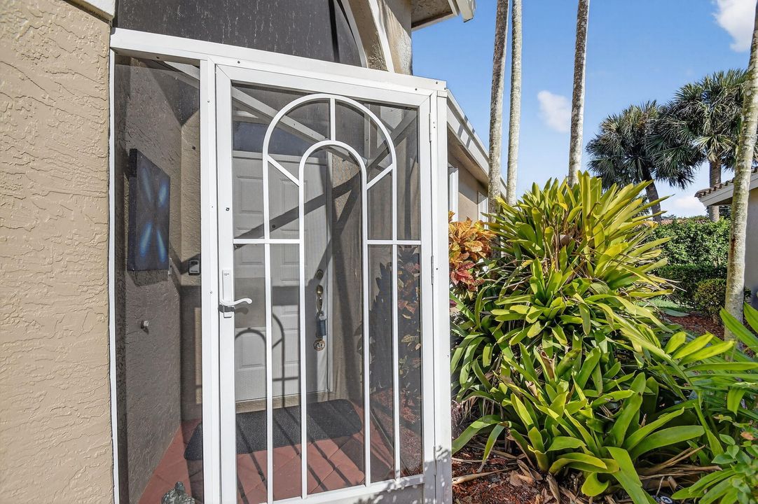 For Sale: $425,000 (3 beds, 2 baths, 1668 Square Feet)