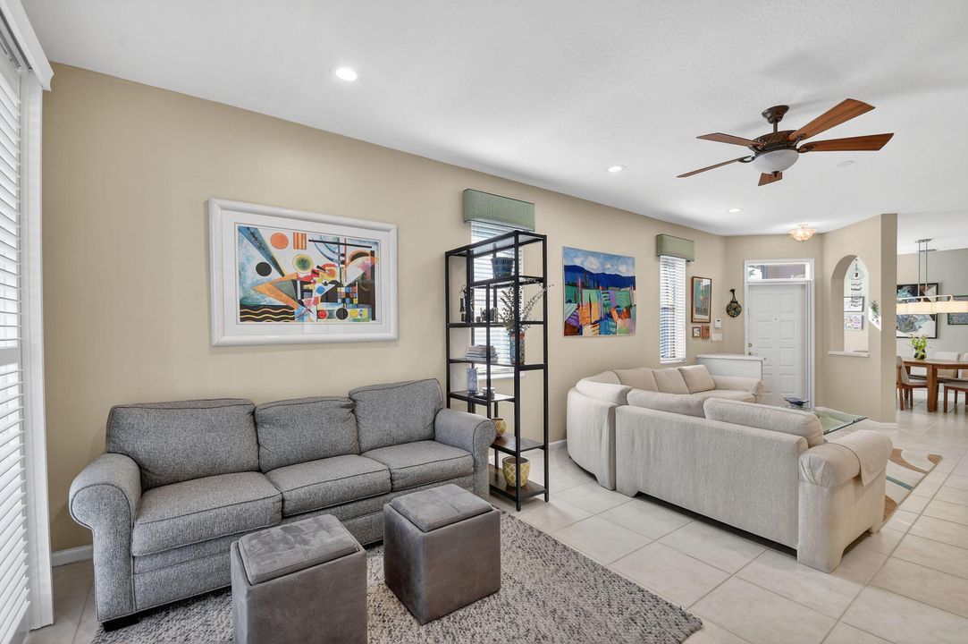 For Sale: $425,000 (3 beds, 2 baths, 1668 Square Feet)