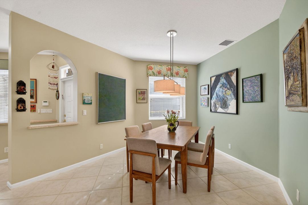 For Sale: $425,000 (3 beds, 2 baths, 1668 Square Feet)