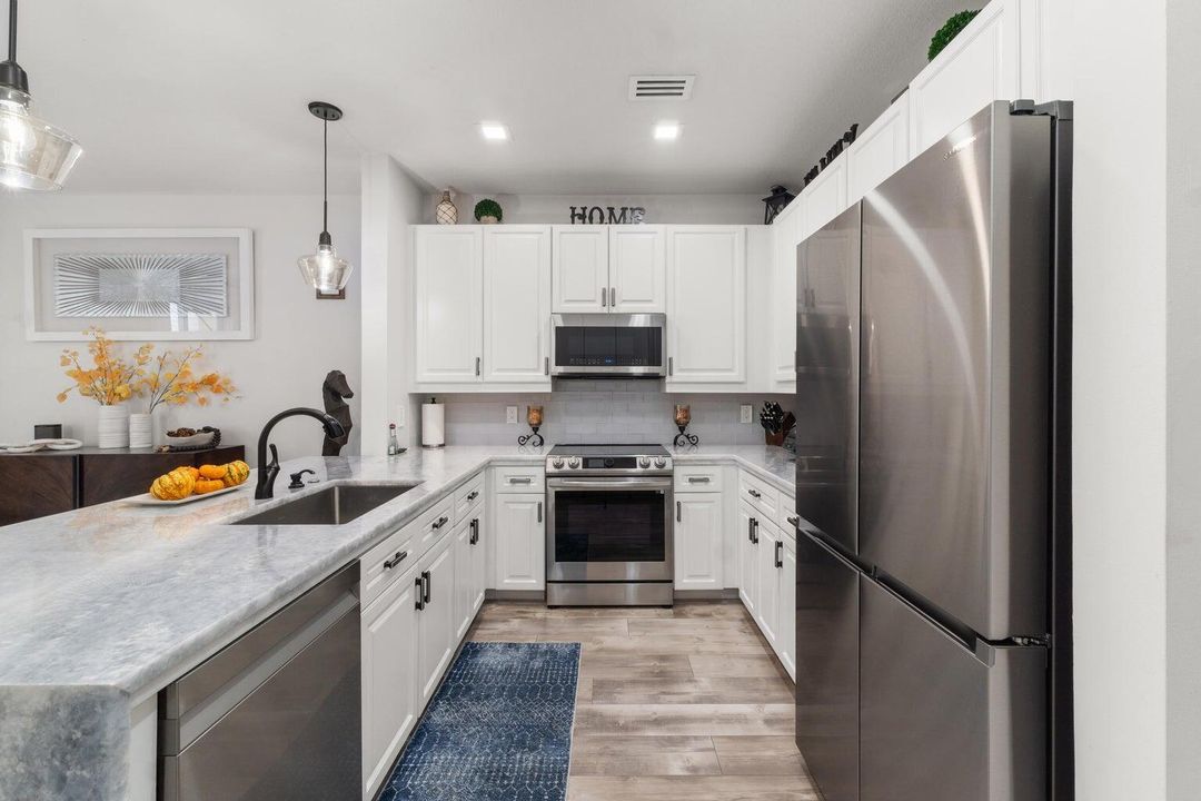 For Rent: $5,000 (3 beds, 3 baths, 2334 Square Feet)