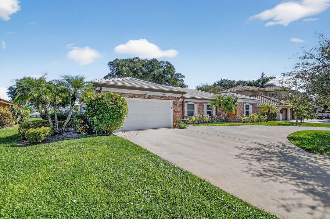 待售: $799,900 (4 贝兹, 2 浴室, 2146 平方英尺)