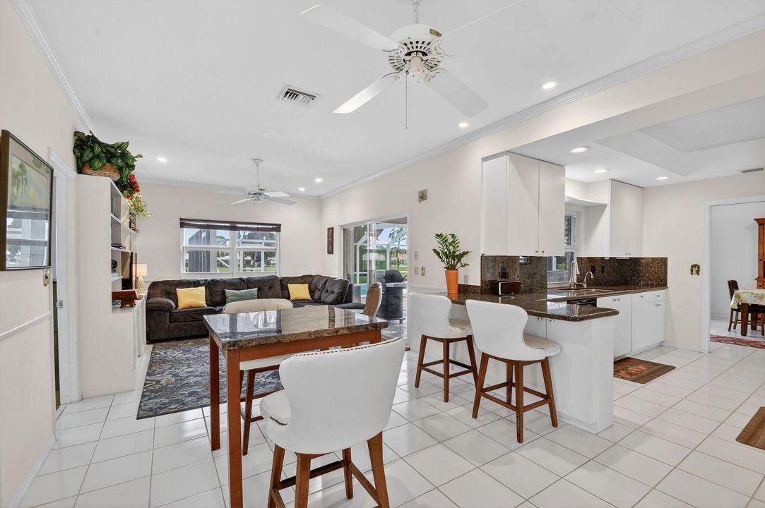 待售: $799,900 (4 贝兹, 2 浴室, 2146 平方英尺)