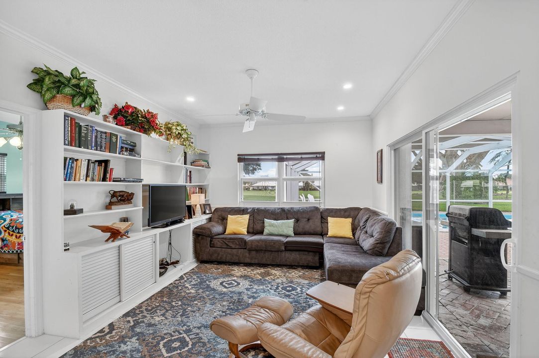 待售: $799,900 (4 贝兹, 2 浴室, 2146 平方英尺)